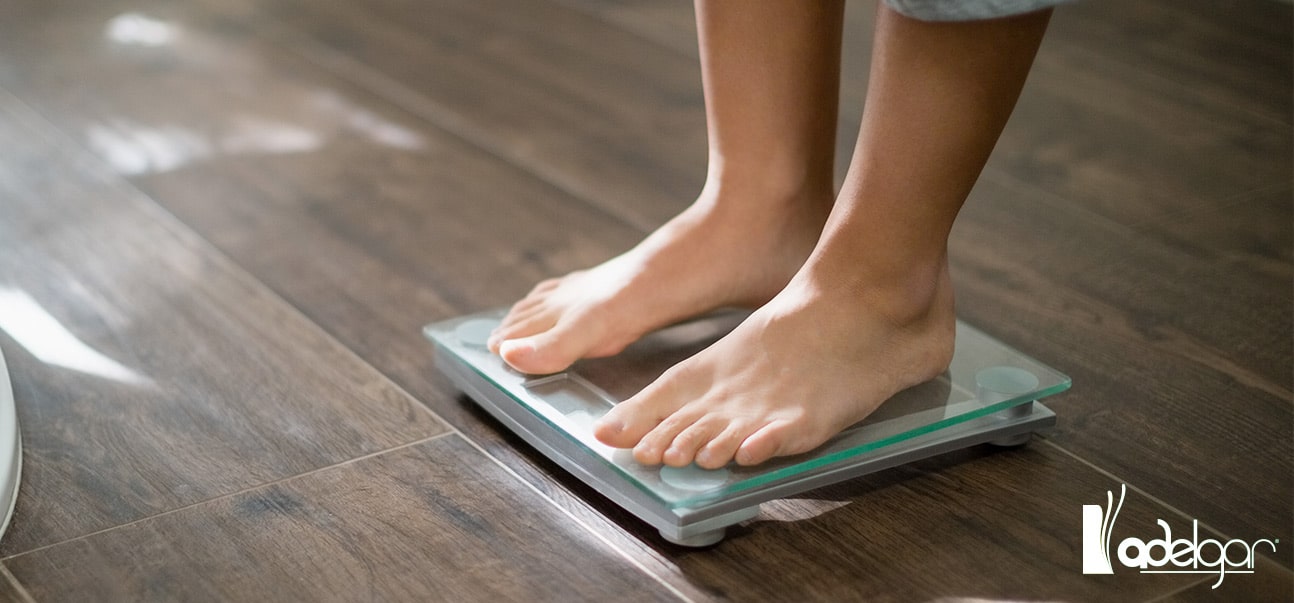 Peso lo mismo, pero mido menos ¿por qué?